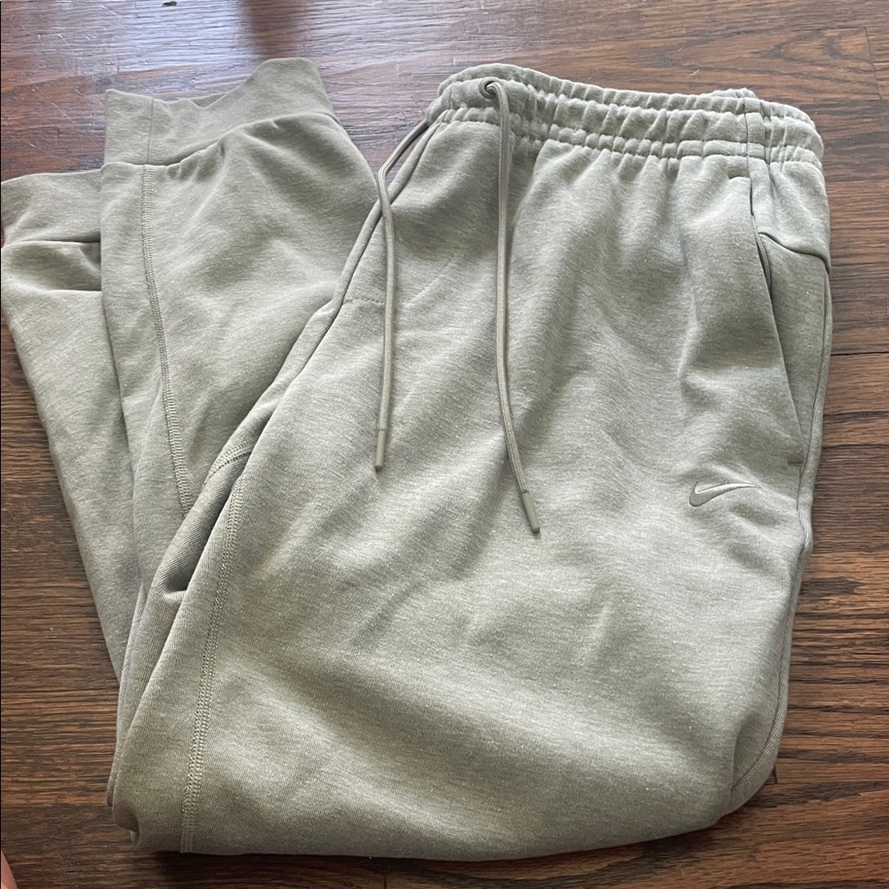 Nike Men's Light Gray Joggers